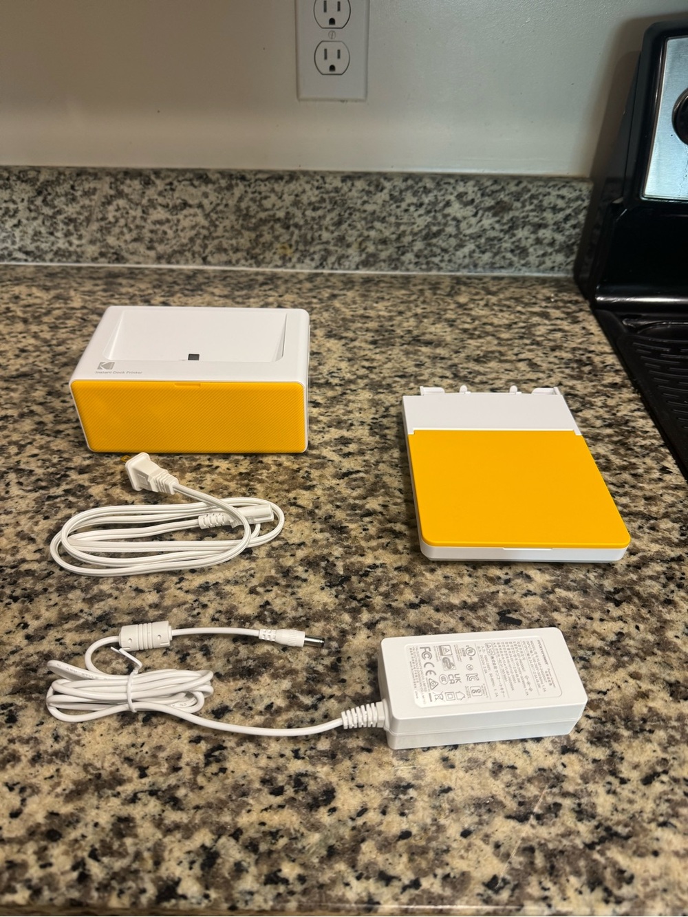 Kodak Instant Dock Printer Yellow - Picture 4 of 4